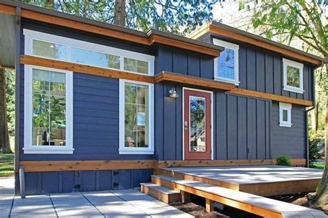 Tour This Modern Cottage In A 1940s Campground Turned Community