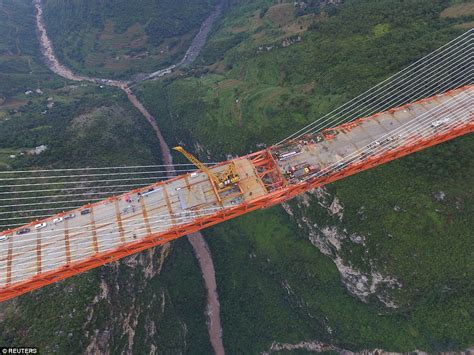 China Completes The Worlds Highest Bridge Built 1850 Feet Above The