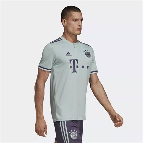 Find your new bayern munich jersey as home, away or cl kit here in the ⚽fc bayern store & order now online! Bayern Munich 2018-19 Adidas Away Kit | 18/19 Kits ...
