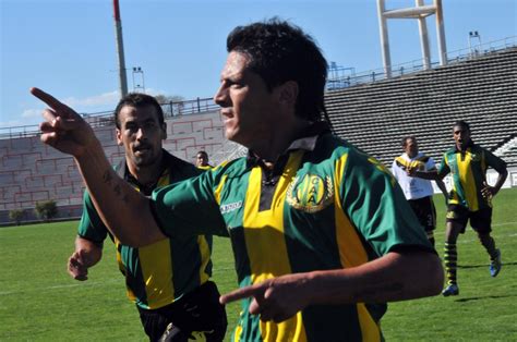 The club also has a women's football section. Aldosivi: Plantel 2013-2014