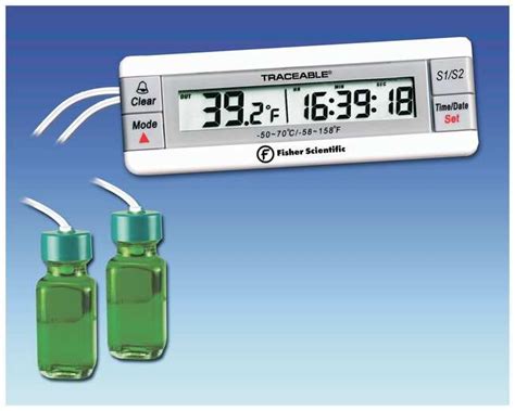 Fisherbrand Traceable Dual Thermometer With Minmax And Timedate