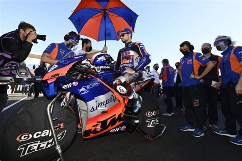 His father was also a professional motorcycle racer. Tech 3 ab 2021 ohne Miguel Oliveira: Das Ende einer ...