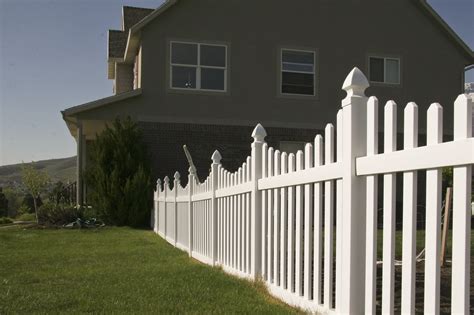 Can You Install Vinyl Fence Posts Without Concrete? | Best Vinyl