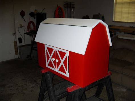 Barn Toy Box By Cheyenne ~ Woodworking Community