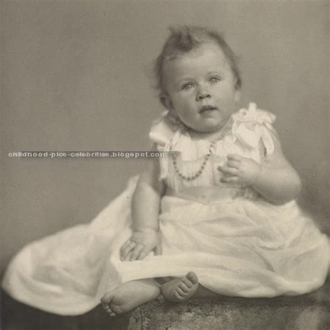 Born 21 april 1926) is queen of the united kingdom and 15 other commonwealth realms. Childhood pictures of Celebrities Actor Actress: Queen ...