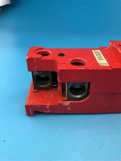 Murray Crouse Hinds 200 Amp 2 Pole Type Md Circuit Breaker 240v Md2200h