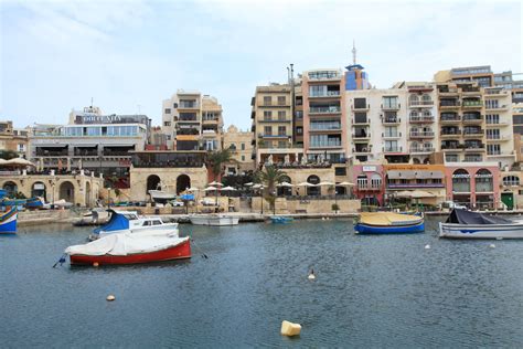 * Ilha de Malta * Cidade de St. Julian's. | Ilha de malta, Ilha, Cidade