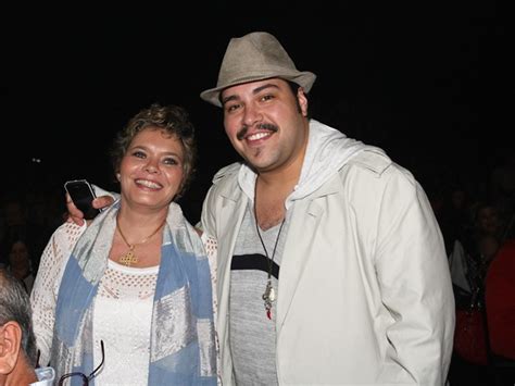 Tiago donato abravanel corte gomes. EGO - Tiago Abravanel leva a mãe a show de Roberto Carlos ...