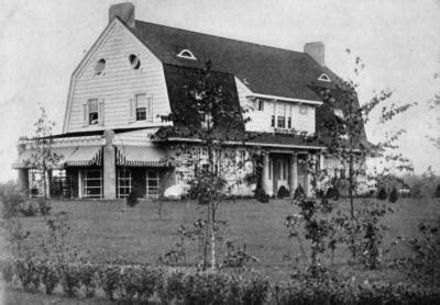 World Architecture Images- Dutch Colonial Revival Architecture