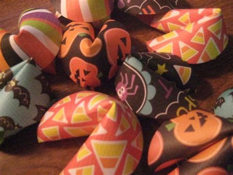 100 grams of cookies, fortune have 378 calories, the 19% of your total daily calorie needs. How fun! Low calorie too! | Origami fortune cookie ...