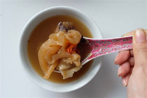 Basic chinese chicken soup stock (soup base). Fish Maw Herbal Soup - New Malaysian Kitchen