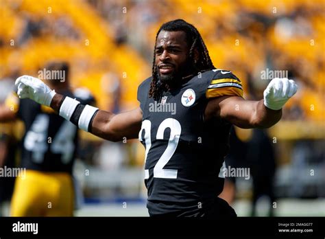 Pittsburgh Steelers Running Back Najee Harris 22 Warms Up Before An
