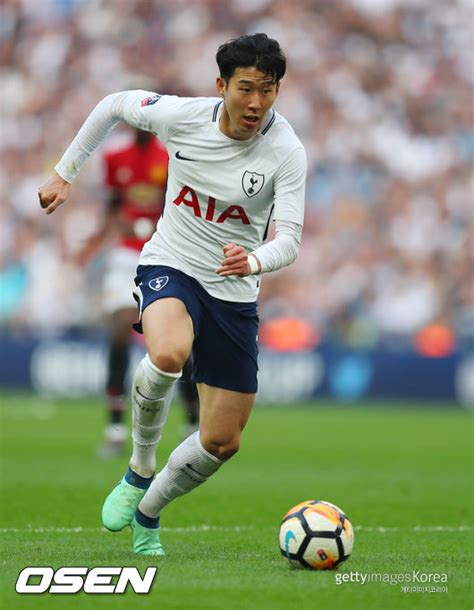 Born 8 july 1992) is a south korean professional footballer who plays as a forward for premier league club tottenham hotspur and captains the south. '레스터전 무득점' 손흥민, EPL서 亞최초 득점 10위 - 조선닷컴 ...