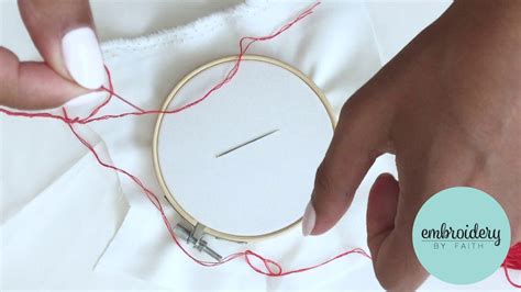 How To Thread A Needle Beginner Hand Embroidery Tutorial Youtube