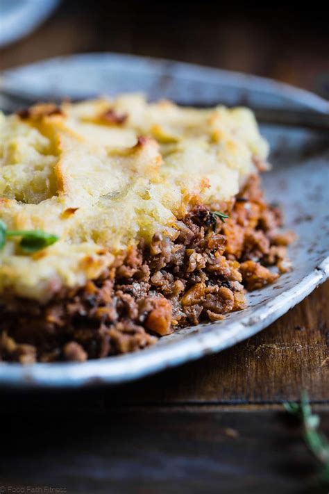 Shepherd's pie is the sort of food that brings a smile to everyone's face! Paleo Shepherd's Pie | Food Faith Fitness