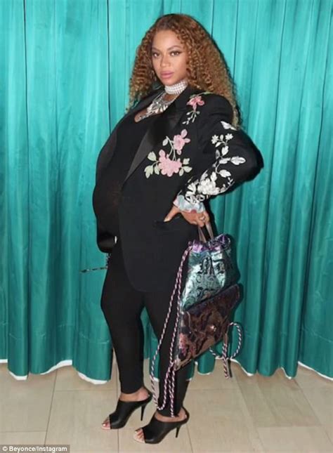 Beyonce Shows Off Her Growing Belly In A Bizarre New Video Daily Mail