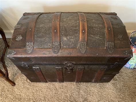 Pin By Cindy Waddell On Antique Trunks Antique Trunk Antique Shelves
