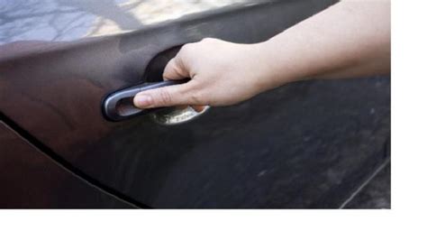 Cara Buka Pintu Mobil Terkunci 12 Cara Membuka Pintu Mobil Yang