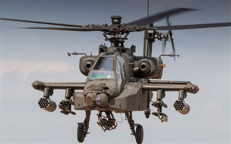 Watch This Amazing Video Of A Us Army Apache Helicopter Hugging The