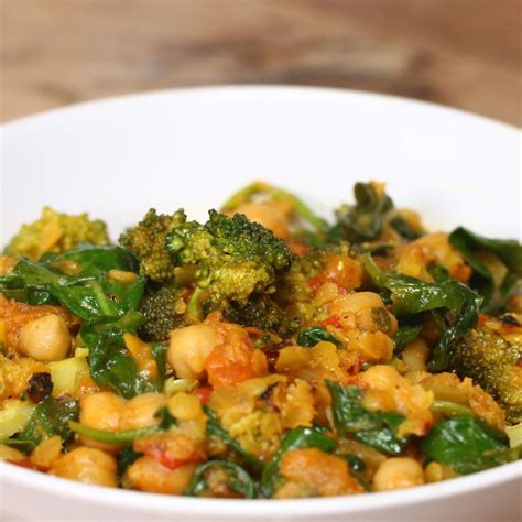 Dieses schnelle Kichererbsen-Curry mit Brokkoli ist super für faule