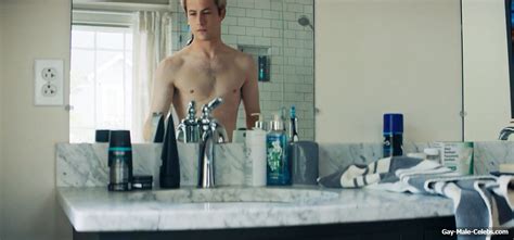 Free Dylan Minnette Nude Shower Scenes From Scream The Gay Gay