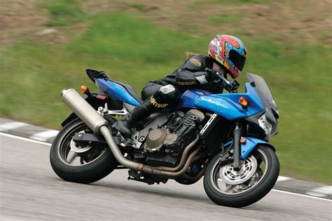 Motorcycle track days are offered at blackhawk farms raceway through these participating organizations: Motorcycle Track Days: What You Need to Know | Riding in ...