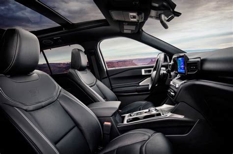 The 2021 ford explorer will inherit its base features from the 2020 model. 2020 Ford Explorer Pictures - 262 Photos | Edmunds