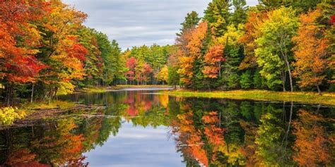 Best Places To Hike On The East Coast For Fall Colors Crescent Moon