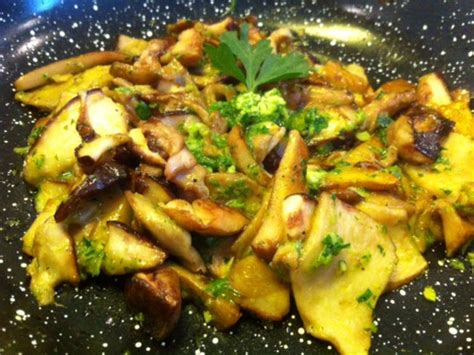 Recette Poêlée de cèpes à lail et au persil Ingrédients 4 personnes