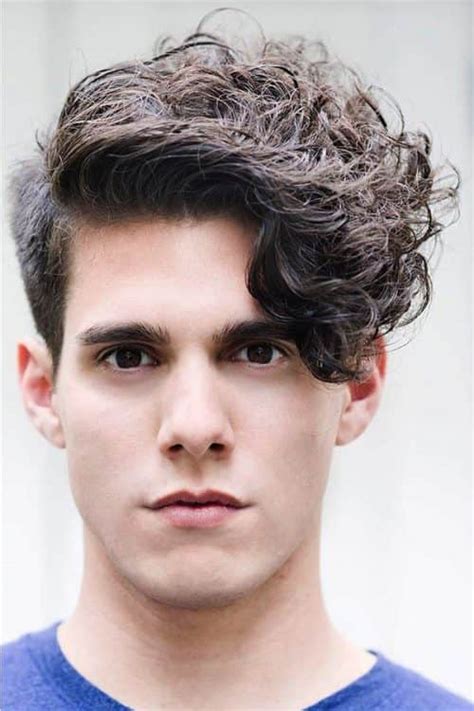 45 Sexiest Short Curly Hairstyles For Men