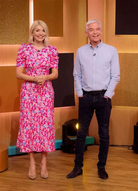 Holly Willoughby Undermined By Phillip Schofield Which Is Real Reason To Fall Out Daily Star
