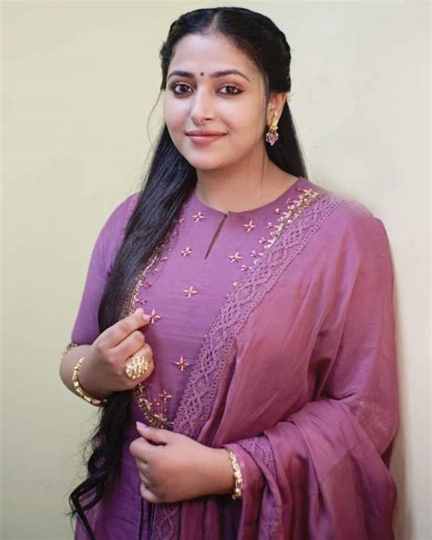 Acetodigi Old Malayalam Actress Hot Photo Gallery