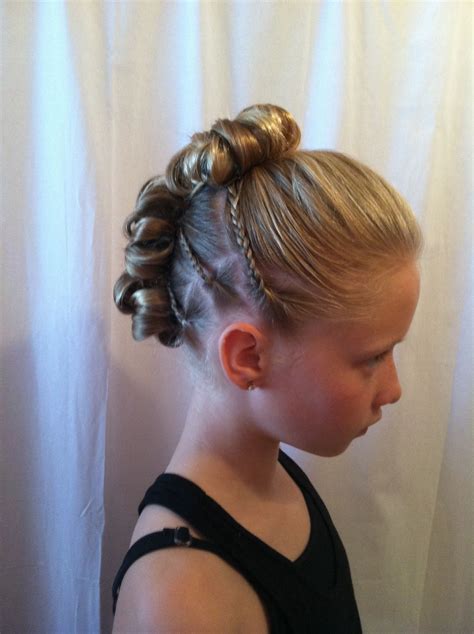 Pin By 🎀ava🎀 On Dance👯💃 Dance Hairstyles Dance Competition Hair