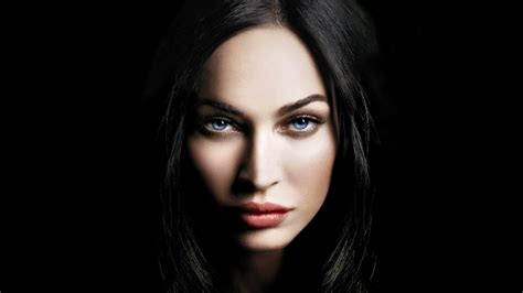 1366x768 Resolution Megan Fox Beautiful Actress Eyes 1366x768