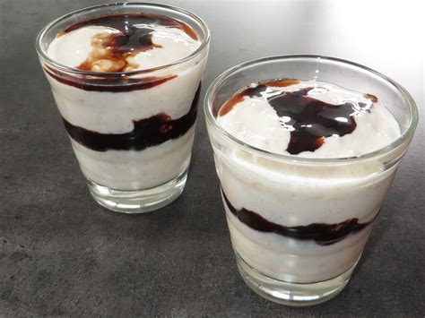 Zutaten:120 g zimmerwarme butter100 g weißen zucker100 g braunen zucker1 tl vanillezucker2 eier3 reife bananen100 g griechischen joghurt160. Joghurt bananen dessert Rezepte | Chefkoch.de