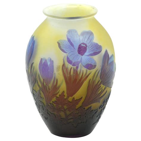 Yellow Clematis Mold Blown Cameo Glass Vase By Emile Gallé Circa 1918 At 1stdibs