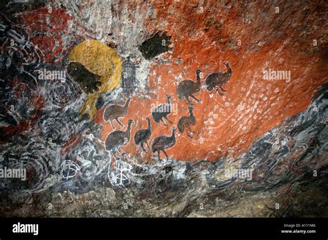 Ancient And New Aboriginal Cave Paintings Cave Hill Anangu