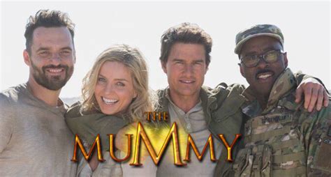 Tom Cruise And The Mummy Cast Pose For A Group Photo As Production Moves To Namibia