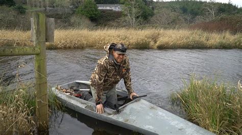 Duck Hunting Disaster How Not To Skull Boat Hunt Youtube