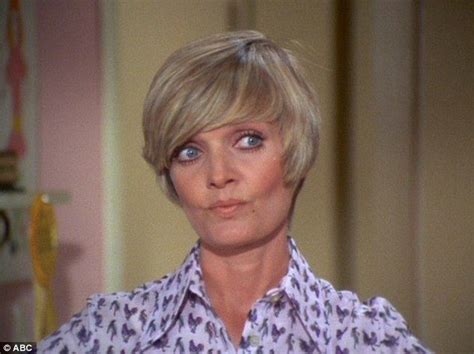 Brady Bunchs Iconic Florence Henderson Dies Aged 82 Florence