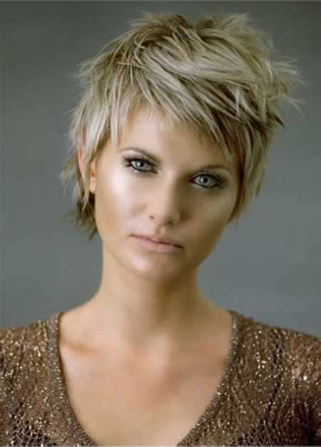 Magnificent Short Haircuts For Thick Hair Womens Fave