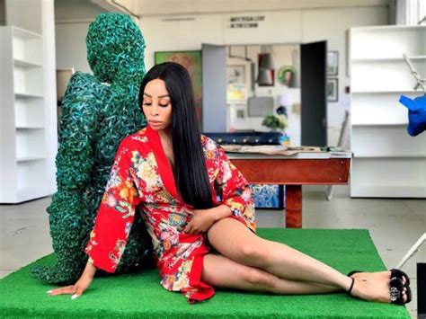 Gorgeous Khanyi Mbau Turns Up The Heat In 15 Sexxxy Za