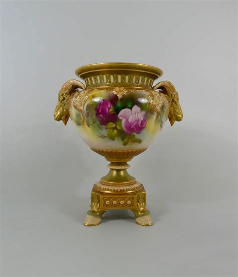 Royal Worcester Porcelain Vase Dated 1917 707583 Uk