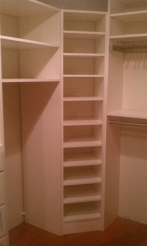Discussion of the options available when designing the corners of a walk in closet. Top 10 Ideas About DIY Closer Organizers To Make Your Life ...