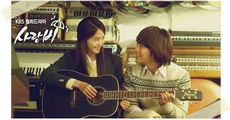 Seorang pria pekerja keras, mempunyai seorang istri yang bernama ajeng komalasari. Sinopsis Drama Korea Terbaru "Love Rain" Full Episode 1-20