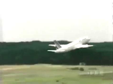 Most Ever Scary Plane Crashes Caught On Camera Youtube
