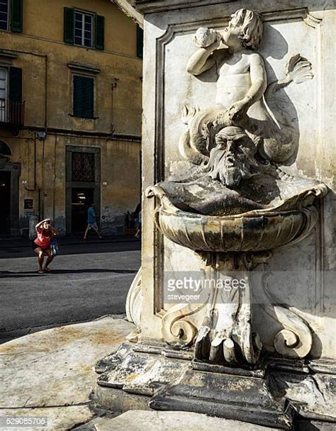 La Fontana Dei Putti Statue Photos Et Images De Collection Getty Images