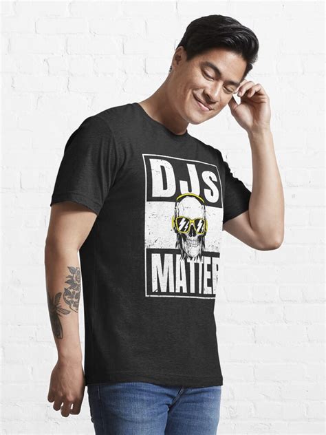 DJs Matter Black And White Vintage Retro DJ Skull T Shirt For