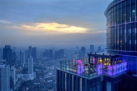 6 Restoran dan Cafe Rooftop Di Jakarta yang Romantis | Blog ruparupa