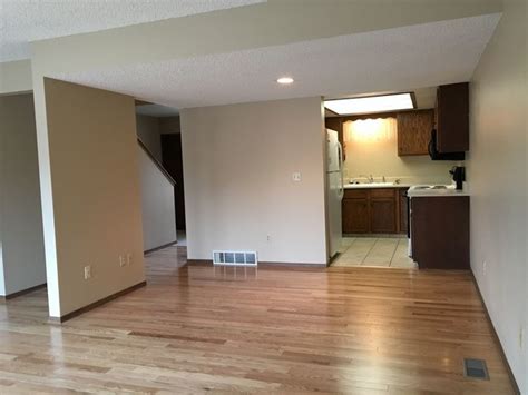 2 Bedroom Townhome Walkout Basement Townhouse For Rent In Colorado